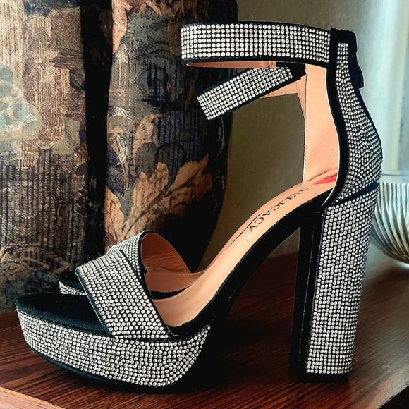 New Stoned Open Toes Sandals - Picture 2 of 7